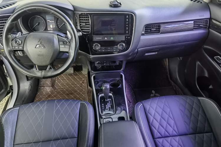 Used Mitsubishi Outlander 2020 2.4L 4x4 Zhi Xiang Edition 5 Seats