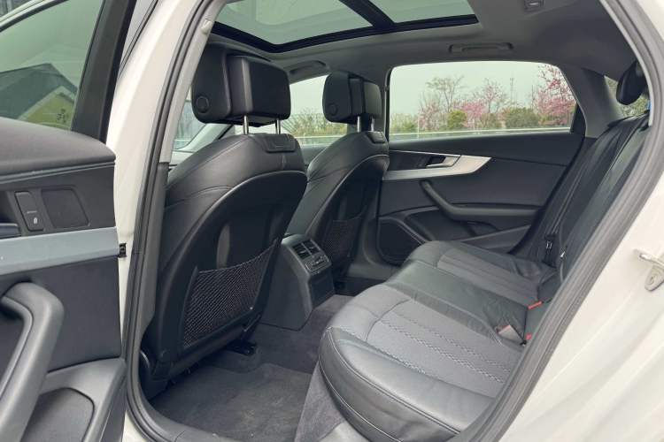 Used Audi A4L 2018 30th Anniversary Edition 40 TFSI Sport Edition