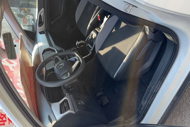 Used Volkswagen Tacqua 2021 200TSI DSG JoyConnect Edition Interior 1