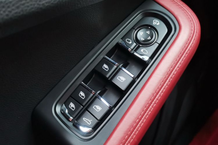 Used Porsche Macan 2017 Macan S 3.0T Interior 4