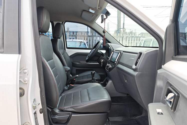 Used Wuling Zhengtu 2021 1.5L Adventure LAR Interior 3