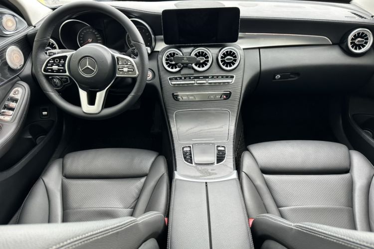 Used Mercedes-Benz C-Class 2019 C 260 L Sport Edition Interior 7