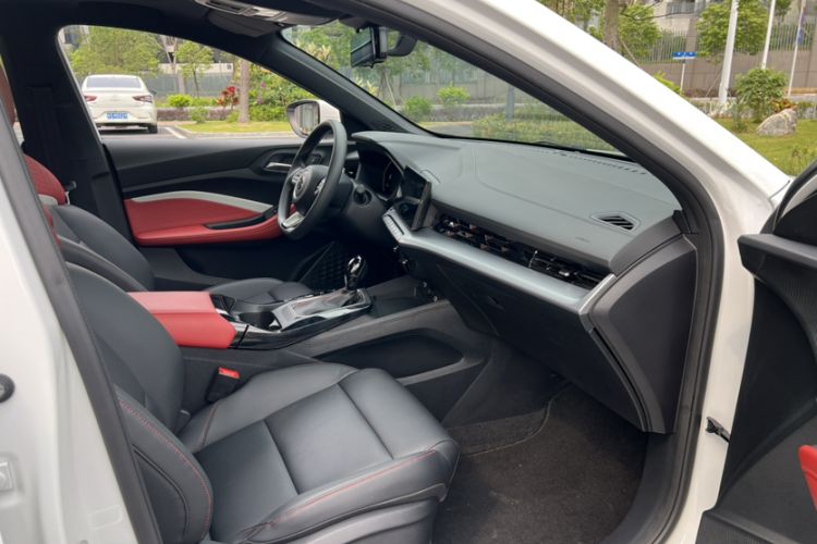 Used MG 5 2023 180 DVVT CVT Luxury Edition Interior 3