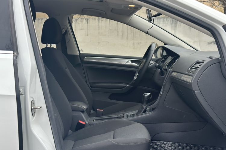 Used Volkswagen Golf 2020 Zhiai Edition 200TSI DSG Comfortable & Ambitious Version