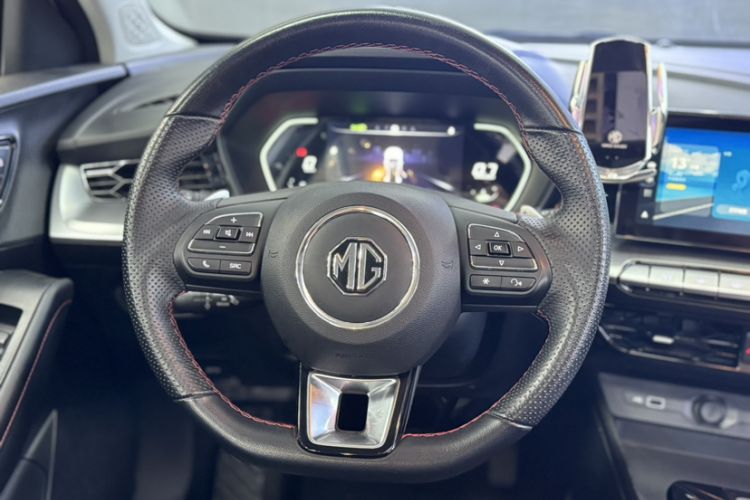 Used MG 5 2022 300TGI DCT Chao Yue Luxury Edition
