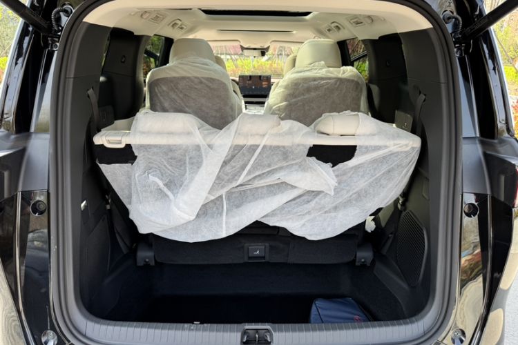 Used BYD Xia 2025 DM-i 1.5T 100km Leading Model Interior 11