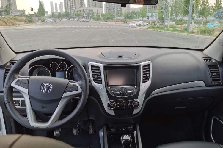 Used Changan CS35 2016 1.6L Manual Luxury Model China V Standard