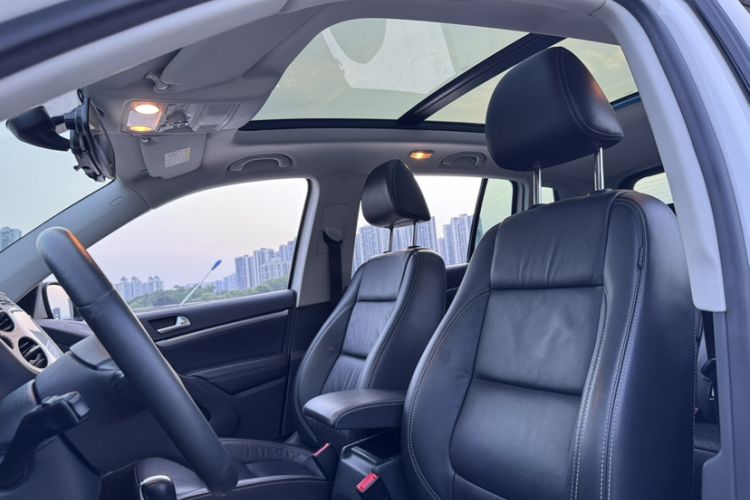 Used Volkswagen Tiguan 2017 300TSI Automatic Two-Wheel Drive Silk Road Comfort Edition Interior 7