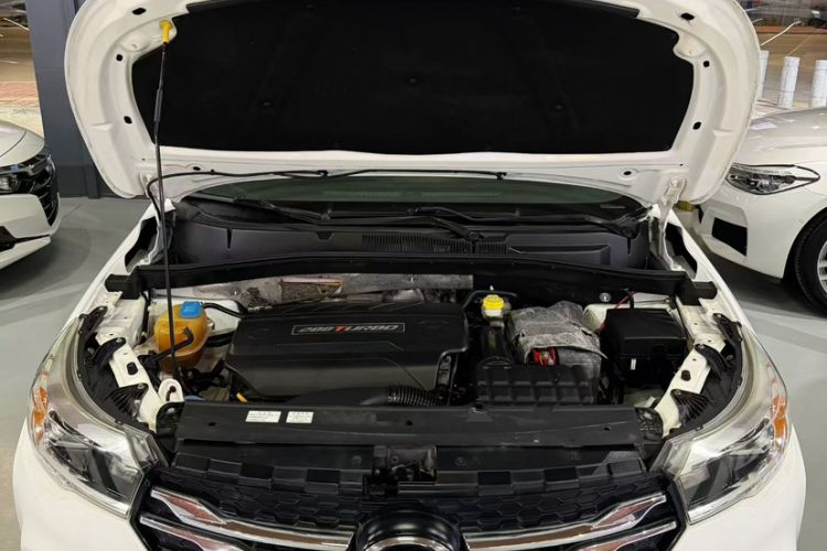 Used GAC Trumpchi GS4 2017 200T G-DCT Two-Wheel Drive Luxury Edition Interior 4