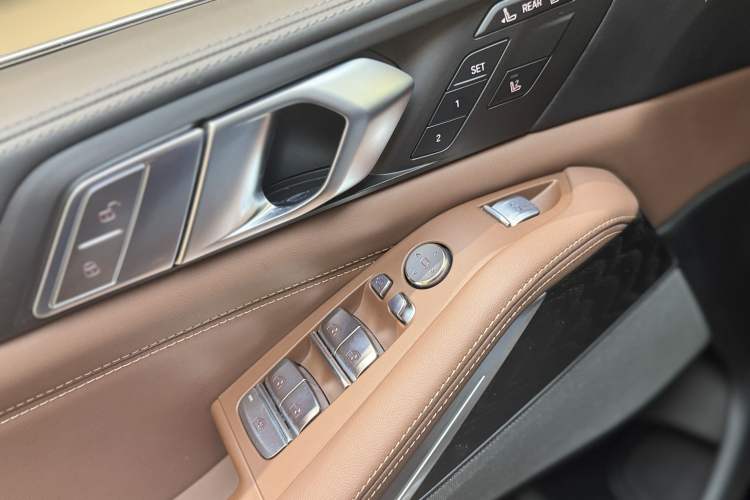 Used BMW X7 2021 xDrive40i Luxury M Sport Package
