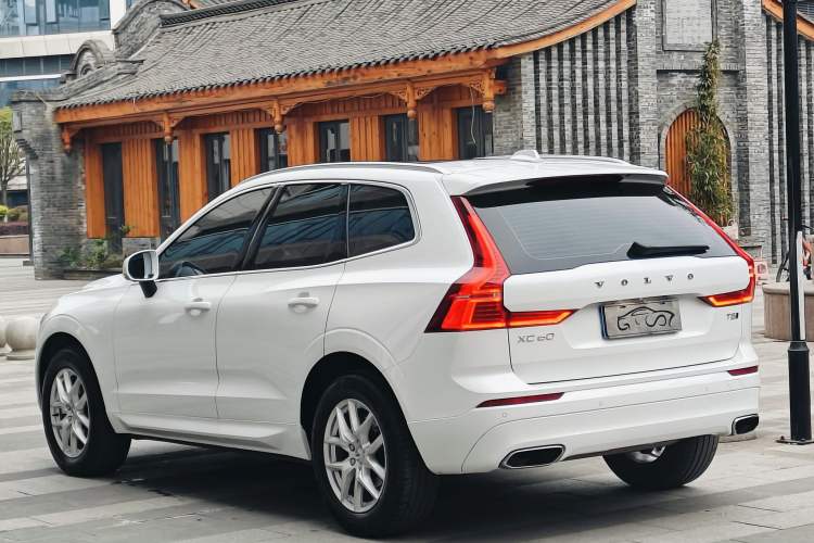Used Volvo XC60 2019 T5 4x4 Smart Edition China V Standard