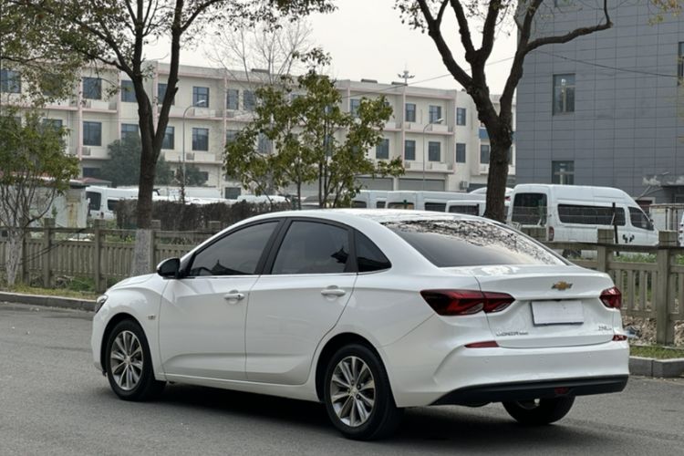 Used Chevrolet Monza 2021 320 Automatic Enjoyment Sunroof Edition
