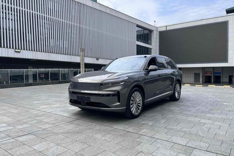 Used ONVO Luxeed L90 2025 Model—Ultra Six-Seater Version