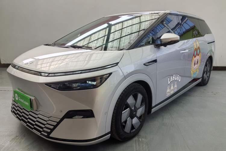 Used XPeng X9 2024 702 Ultra-Long Range Max