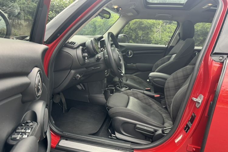 Used MINI 2016 1.5T COOPER Five-Door Edition
