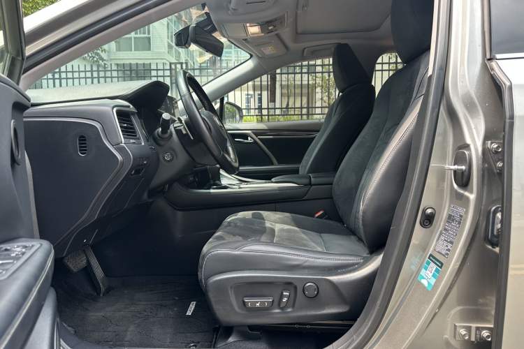 Used Lexus RX 2020 Revised Version 300 Two-Wheel Drive Elite Edition Interior 1