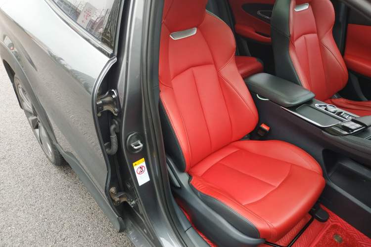 Used Changan UNI-T 2020 1.5T Prestige Version
