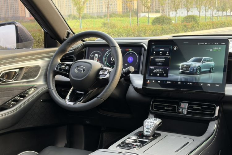 Used GAC Trumpchi GS8 2022 Double-Energy Series 2.0TM Two-Wheel Drive Prestige Edition (6 Seats)
