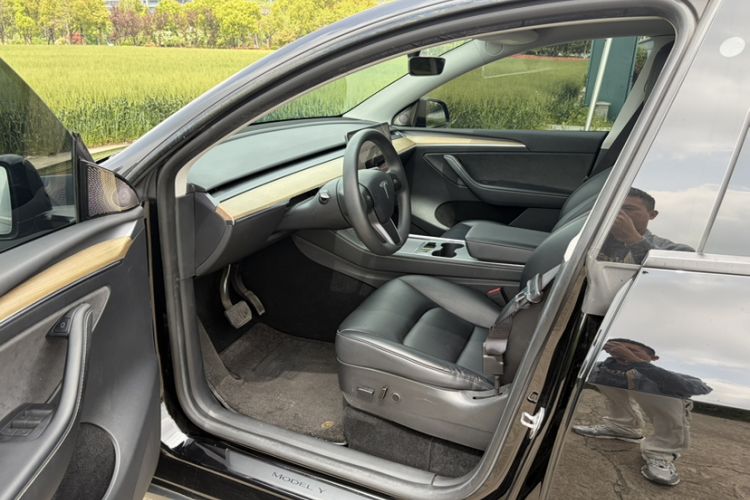 Used Tesla Model Y 2022 Revised Version Rear-Wheel Drive Interior 1