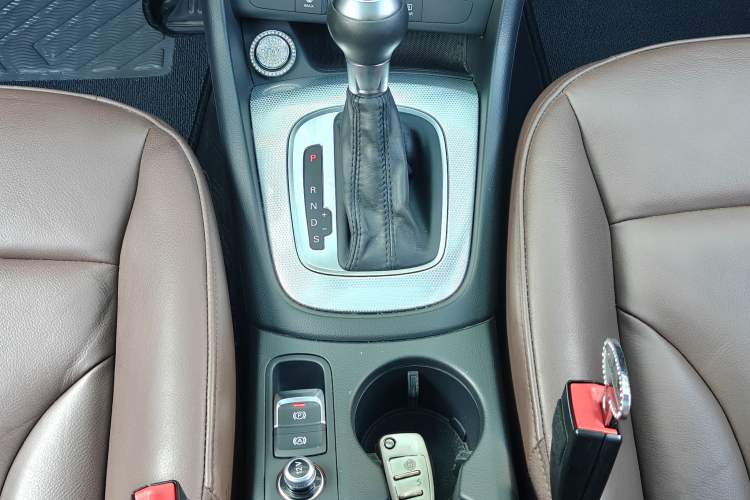 Used Audi Q3 2016 35 TFSI quattro all-wheel-drive style model Gear Lever