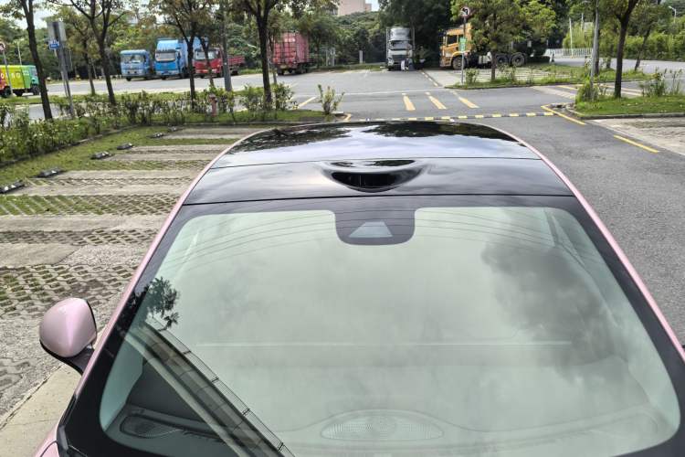 Used IM LS6 2023 Max Standard Edition Roof