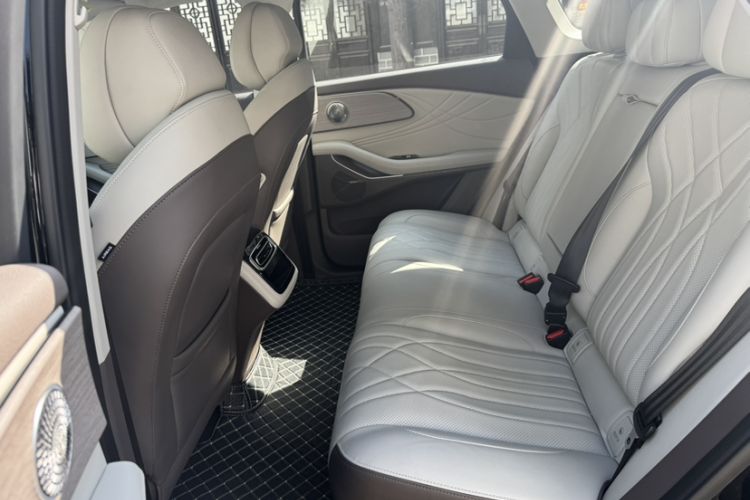 Used EXEED Stellar C-DM 2024 1.5T Long-Range Pro Interior 8