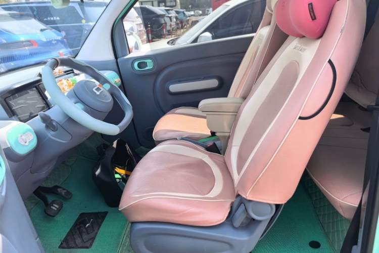 Used Bestune Pony 2024 170km Vitality Horse Interior 5