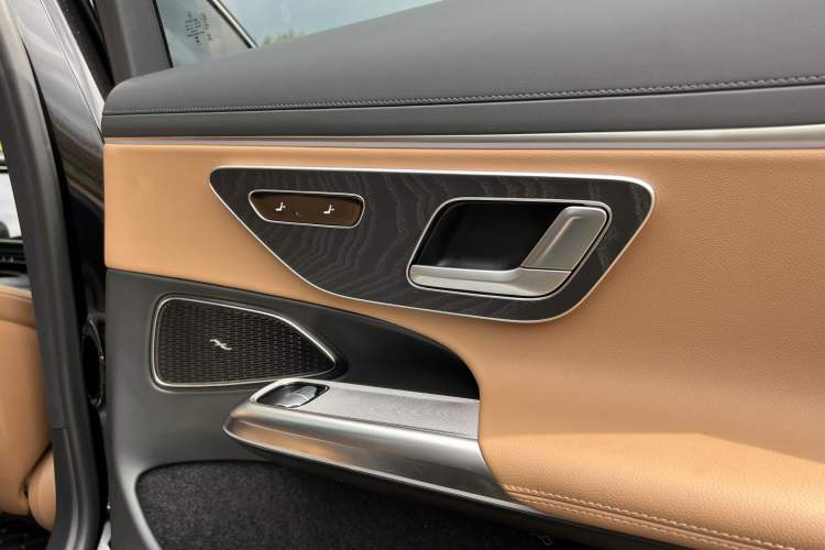 Used Mercedes-Benz E-Class 2024 Facelift E 300 L Fashion Sport Edition
