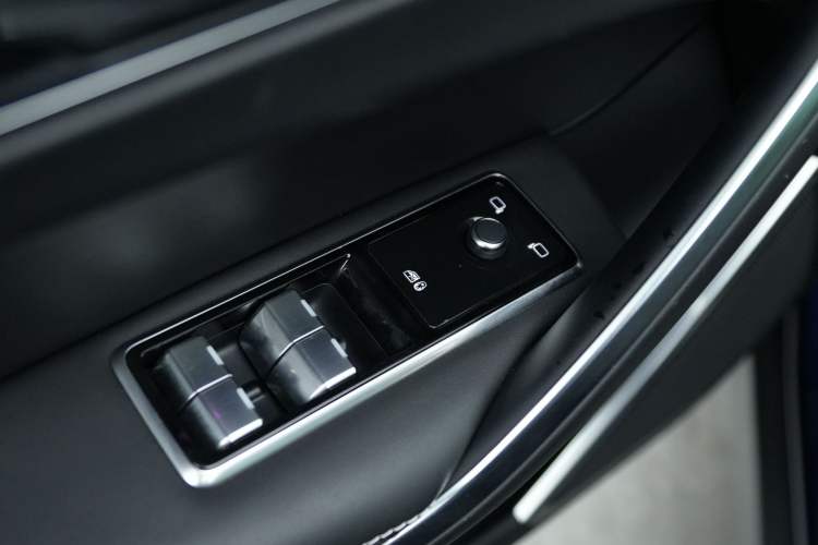 Used Jaguar F-PACE 2021 250 PS R-Dynamic S
