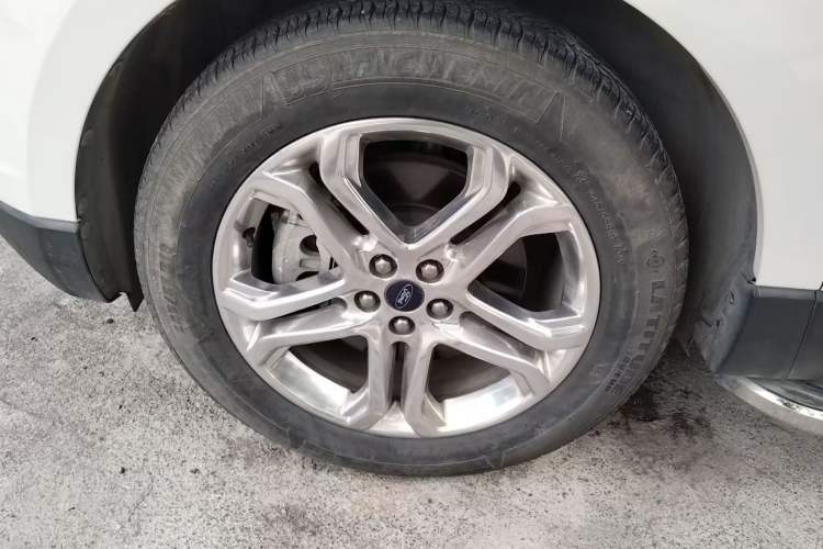 Used Ford Edge 2016 EcoBoost 245 Two-Wheel-Drive Titanium 7-Seater