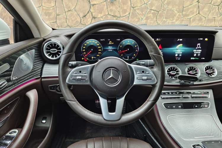 Used Mercedes-Benz CLS 2021 CLS 300 Luxury Model Interior 8