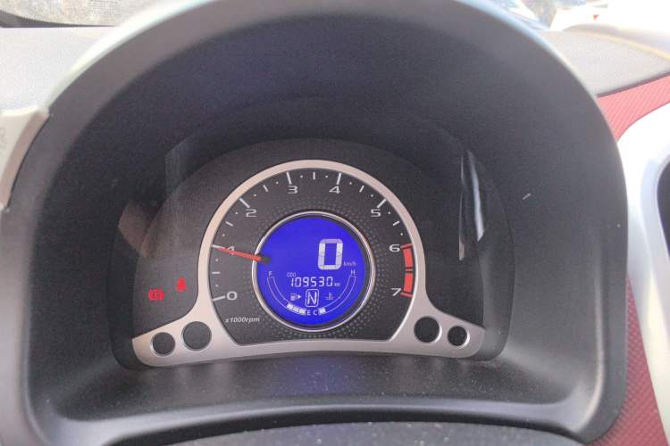 Used CHANGAN Benni 2015 1.4L IMT Prestige Model China V Standard Odometer Close Up