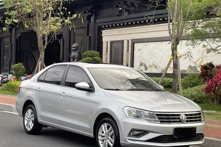 Used Volkswagen Jetta 2017 1.5L Automatic Comfort Model Exterior 5