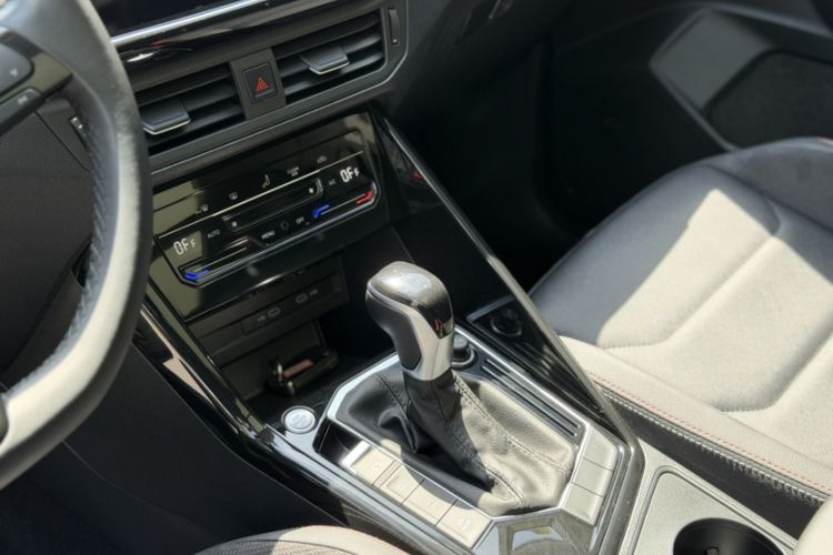 Used Volkswagen Tayron 2022 330TSI Two-Wheel Drive Luxury Smart Connectivity Version
