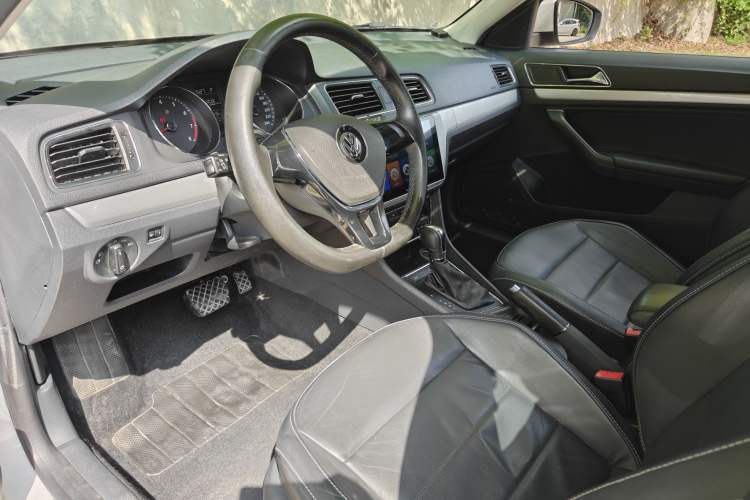 Used Volkswagen Gran Lavida 2015 230TSI DSG Comfort Edition
