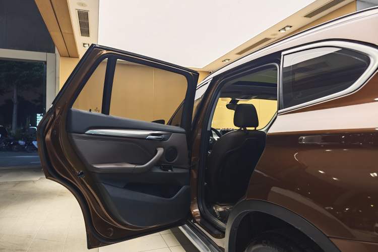 Used BMW X1 2016 sDrive18Li Luxury Model Exterior 7