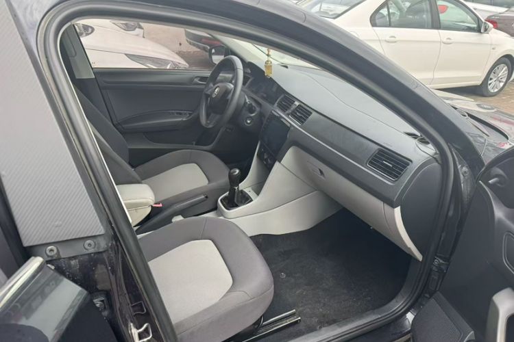 Used Skoda Rapid 2015 1.4L Manual Enjoyment Model