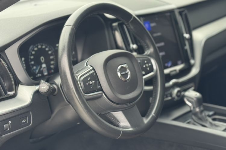 Used Volvo XC60 2021 T5 4x4 Smart Luxury Edition
