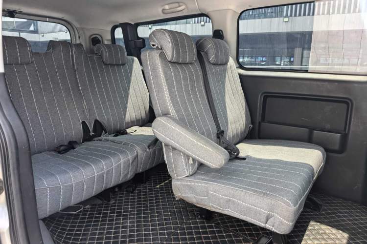 Used JAC Refine M3 2023 PLUS 1.5T 7/8-seater Smart Connectivity Version Interior 2