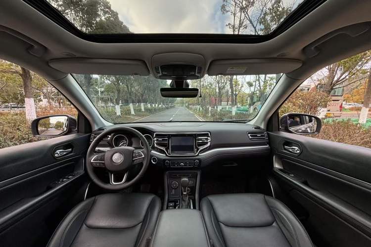 Used Jeep Grand Commander 2022 2.0T Four-Wheel Drive Luxury Edition
