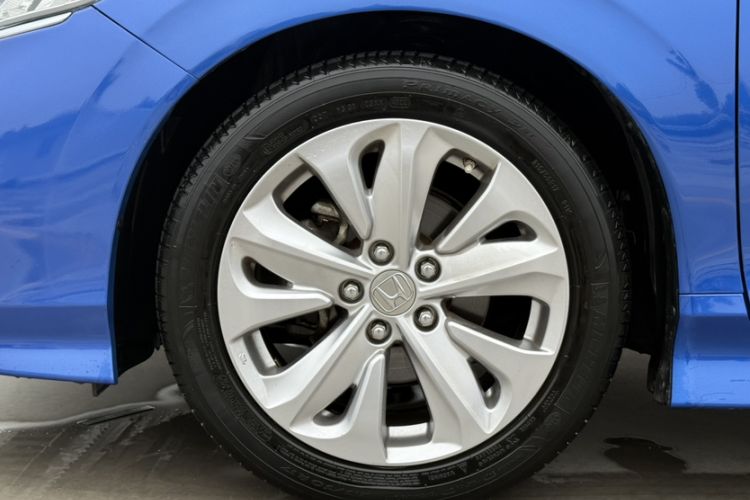 Used Honda Jade 2017 1.8L automatic Comfort version 5 seats
