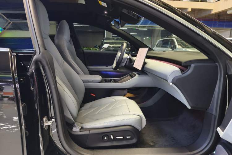 Used Nio ET5 2025 75 kWh