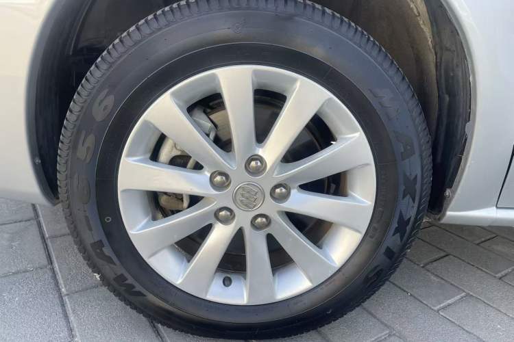 Used Buick GL8 2014 2.4L Executive Edition
