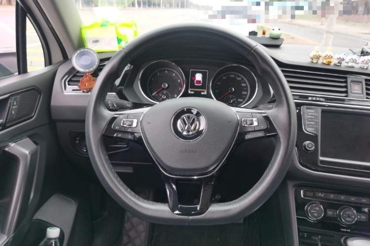 Used Volkswagen Tiguan L 2018 330TSI Automatic Two-Wheel Drive Luxury Edition
