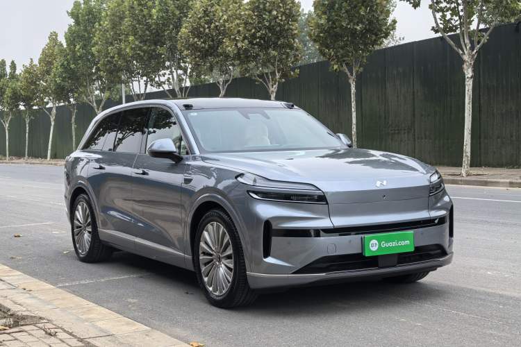 Used ONVO Luxeed L90 2025 Model—Max Six-Seater Version
