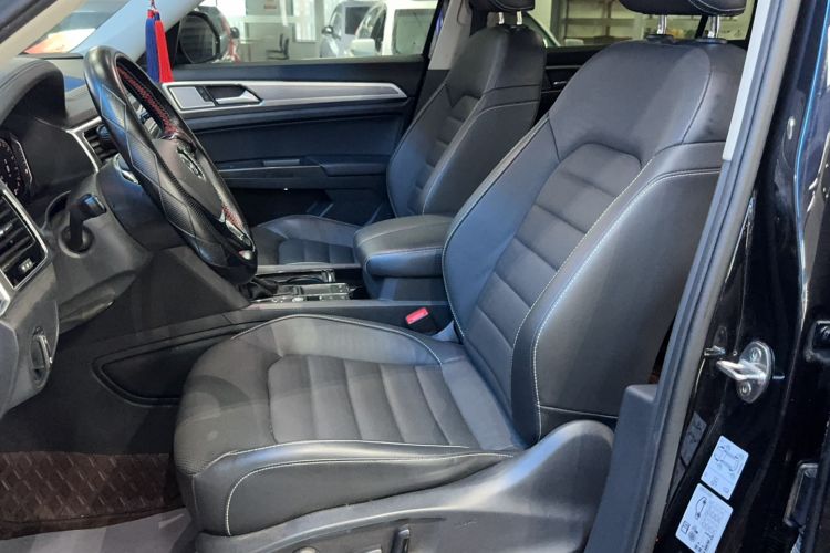 Used Volkswagen Teramont 2020 Revised Version 330TSI Two-Wheel Drive Luxury Edition Left Front Seat