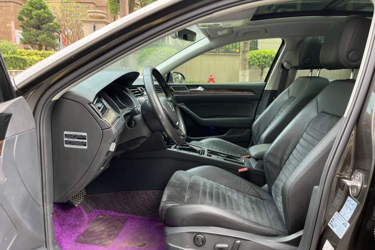 Used Volkswagen Magotan 2017 380TSI DSG Luxury Model Interior 4