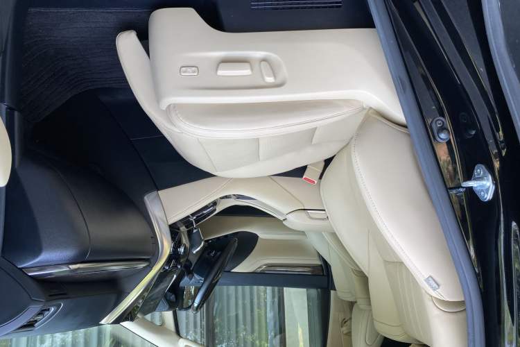 Used Toyota Alphard 2021 Dual-Engine 2.5L Prestige Edition