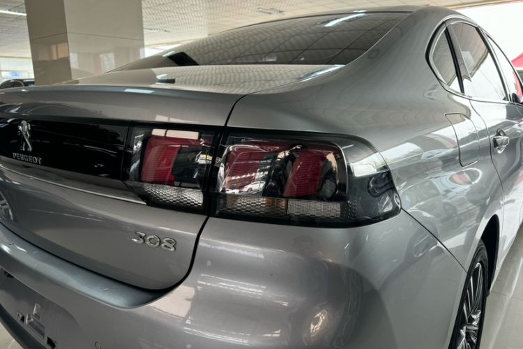 Used Peugeot 308 2018 1.6L Automatic Luxury Edition Exterior 1