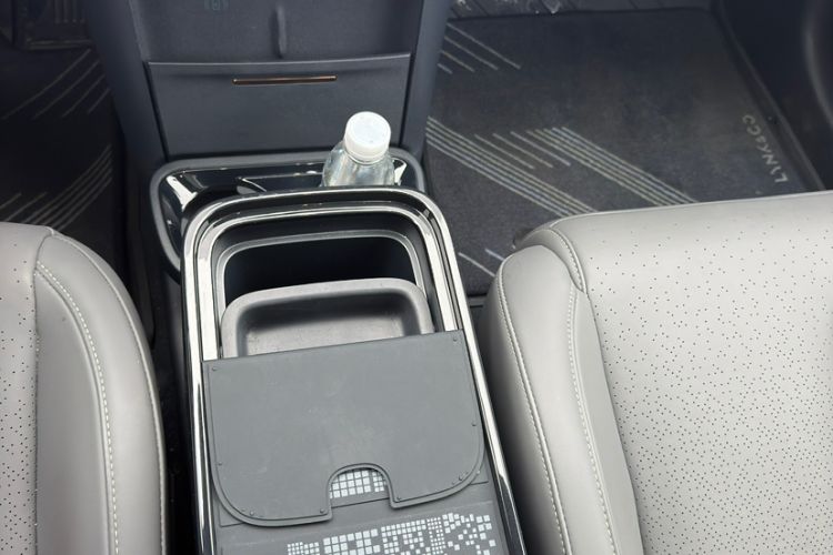 Used Lynk & Co Z20 2025 530 km Range Rear-Wheel Drive Max